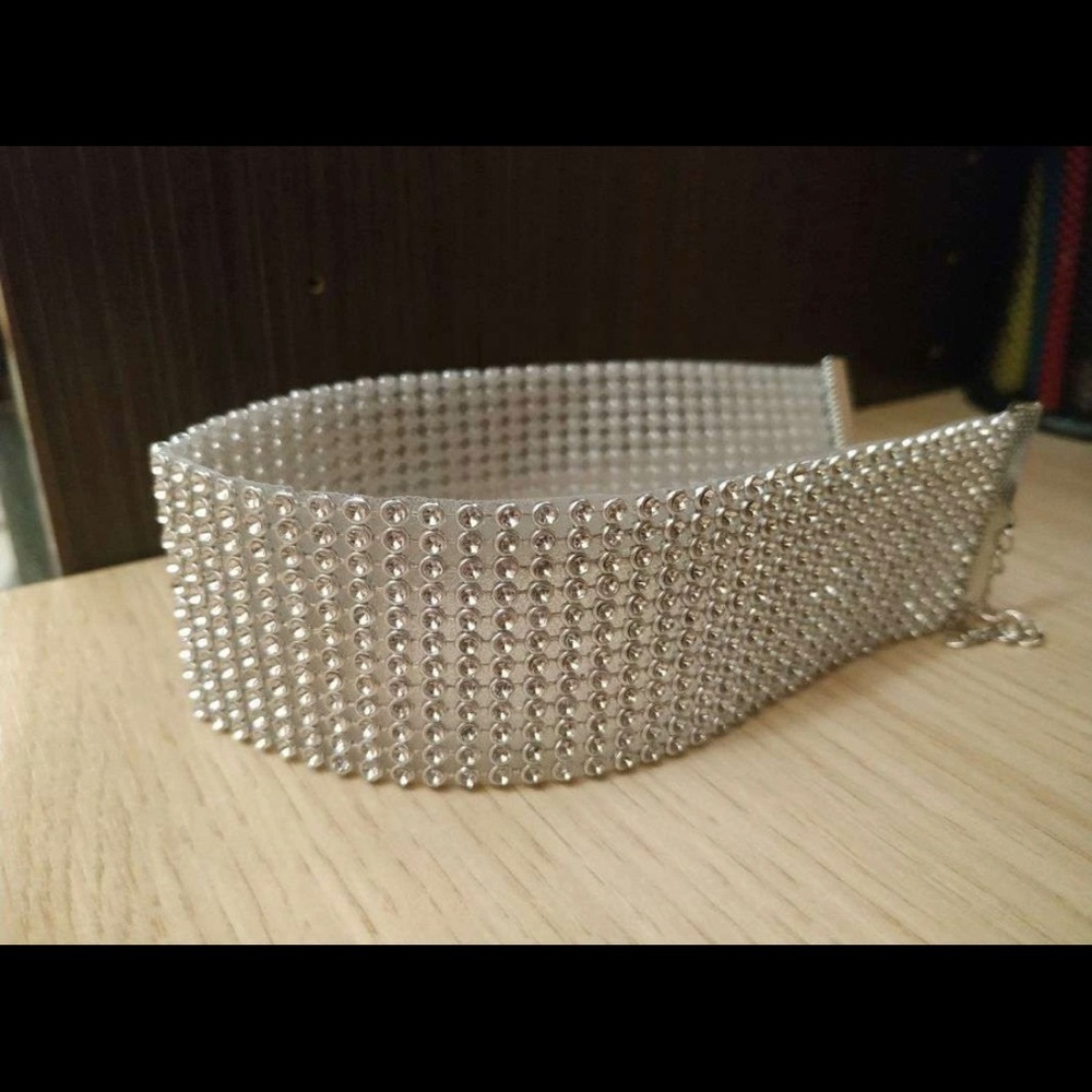Modern Silver Rhinestone Choker - Picture 4 of 8